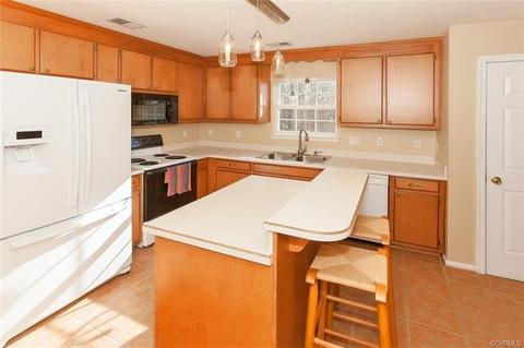 117 Sheppard Dr, Williamsburg, VA 23185 photo 9