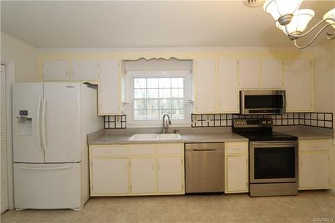 1560 Robindale Rd, North Chesterfield, VA 23235 photo 12