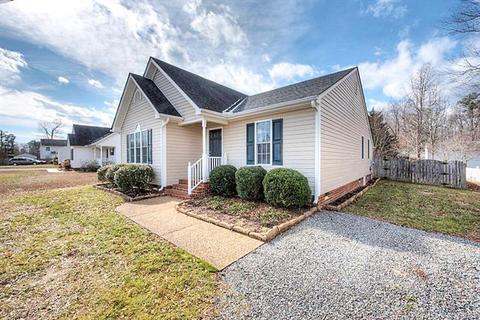 904 Maple St, Ashland, VA 23005 photo 3