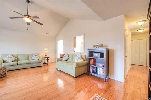 904 Maple St, Ashland, VA 23005 photo 6