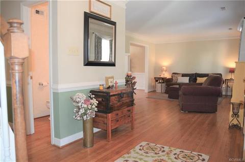 6105 Lansgate Rd, Midlothian, VA 23112 photo 2