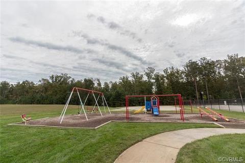 2105 Cornwall Ct, Aylett, VA 23009 photo 27