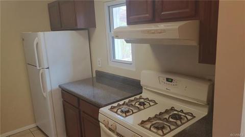 11702 S Briar Patch Dr, Midlothian, VA 23113 photo 3