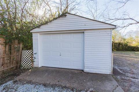 2724 Bertram Rd, Richmond, VA 23224 photo 2