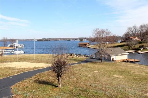 1035 Carrs Bridge Rd, Bumpass, VA 23024 photo 3