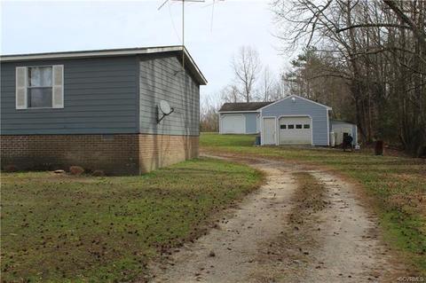 18907 Sutherland Ave, Sutherland, VA 23885 photo 2