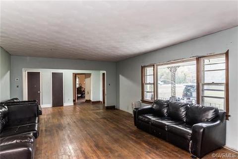 931 Greys Point Rd, Topping, VA 23169 photo 8