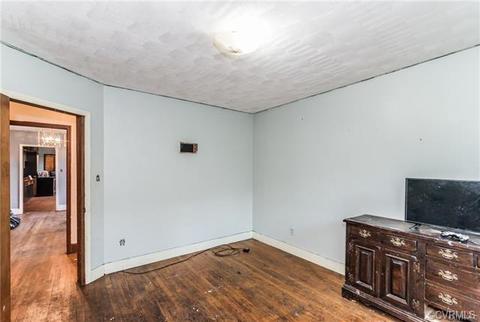 931 Greys Point Rd, Topping, VA 23169 photo 12