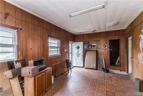 931 Greys Point Rd, Topping, VA 23169 photo 10