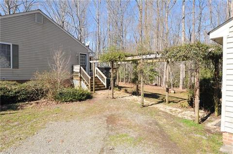 211 Rolling Path Rd, Louisa, VA 23093 photo 9