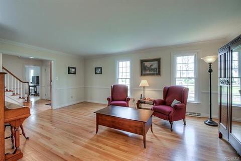 2252 Banstead Rd, Midlothian, VA 23113 photo 9