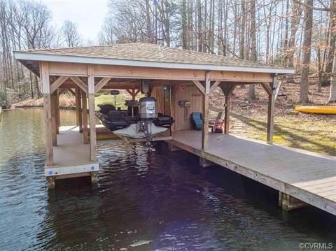 124 Walnut Ct, Bumpass, VA 23024 photo 4