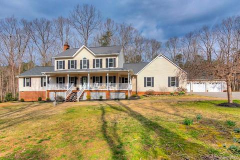 2938 Stone Creek Dr, Sandy Hook, VA 23153 photo 2