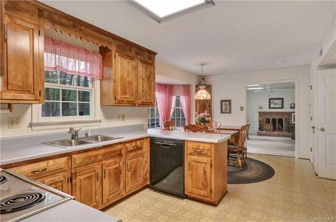 6201 Lansgate Rd, Midlothian, VA 23112 photo 11