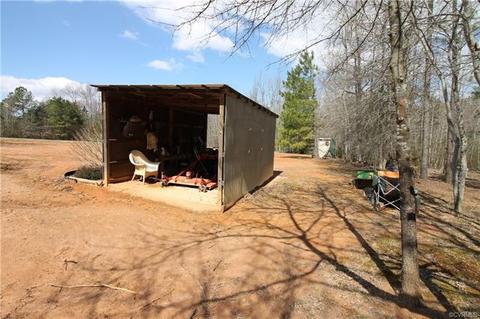 431 Three Flags Dr, Kenbridge, VA 23944 photo 14