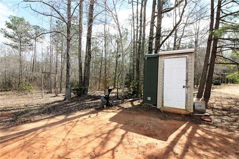 431 Three Flags Dr, Kenbridge, VA 23944 photo 15