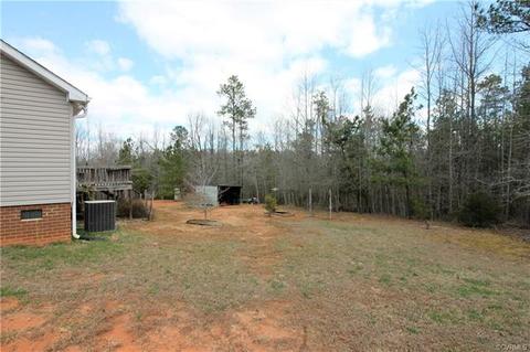 431 Three Flags Dr, Kenbridge, VA 23944 photo 5