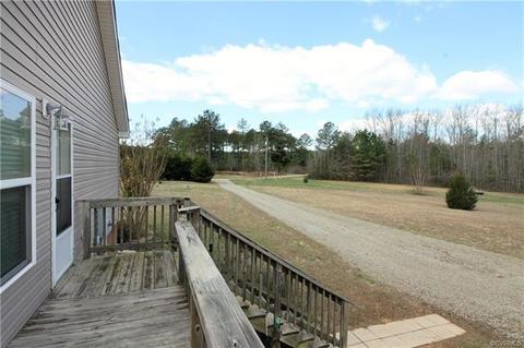 431 Three Flags Dr, Kenbridge, VA 23944 photo 8