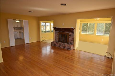 329 James Ln, Weems, VA 22576 photo 2