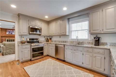 14300 Helmsley Rd, Midlothian, VA 23113 photo 3