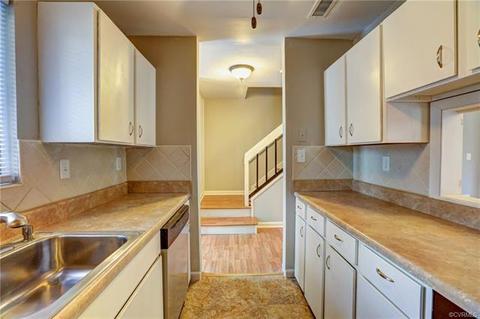11823 S Briar Patch Dr, Midlothian, VA 23113 photo 8