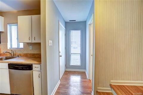 11823 S Briar Patch Dr, Midlothian, VA 23113 photo 5