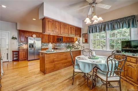 5809 Fox Briar Rd, Midlothian, VA 23112 photo 14