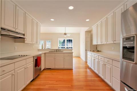10313 Meadbrook Pl, Henrico, VA 23238 photo 4