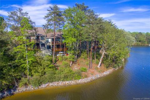 136 Mariners Point Ln #A, Hartfield, VA 23071 photo 29