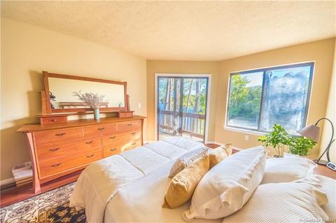 136 Mariners Point Ln #A, Hartfield, VA 23071 photo 19