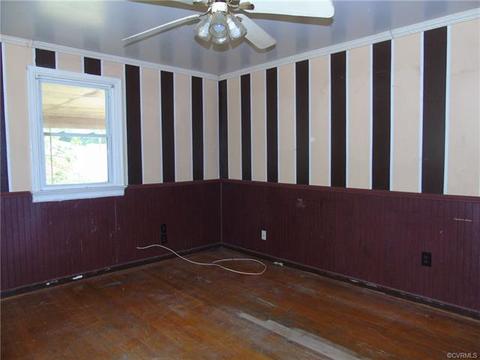 2913 Perlock Rd, North Chesterfield, VA 23237 photo 2