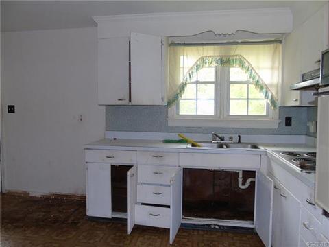 2913 Perlock Rd, North Chesterfield, VA 23237 photo 3