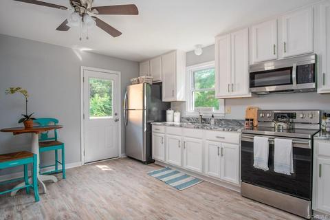 9300 Wareham Pl, North Chesterfield, VA 23237 photo 7