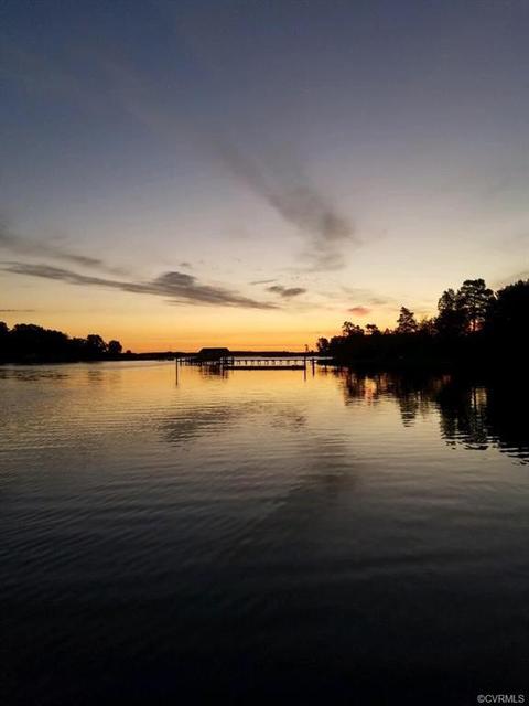 8111 Robins Neck Rd, Gloucester, VA 23061 photo 18