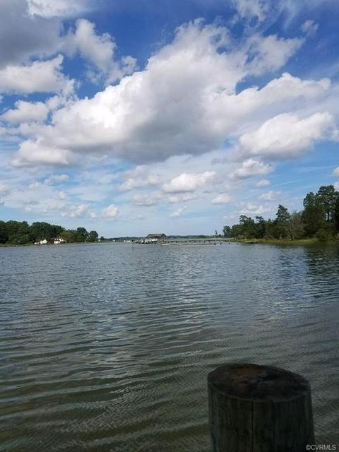 8111 Robins Neck Rd, Gloucester, VA 23061 photo 16