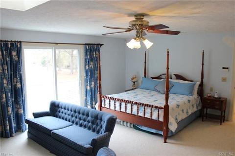 8111 Robins Neck Rd, Gloucester, VA 23061 photo 5