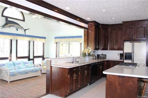 8111 Robins Neck Rd, Gloucester, VA 23061 photo 11