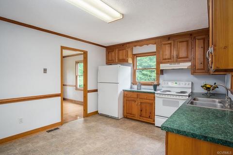 9330 Bailey Ln, Providence Forge, VA 23140 photo 11