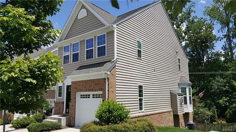 501 Creekwillow Dr, Midlothian, VA 23113 photo 2