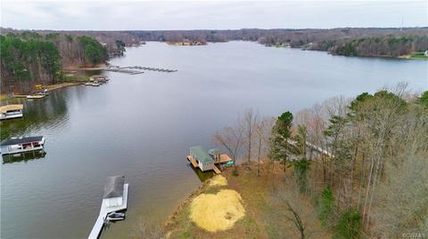 707 Point Dr, Bumpass, VA 23024 photo 6