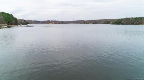 707 Point Dr, Bumpass, VA 23024 photo 12