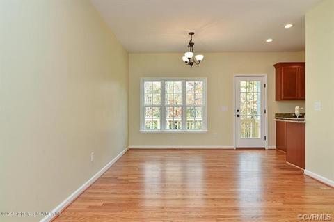 1921 S Waterside Dr, Lanexa, VA 23089 photo 9
