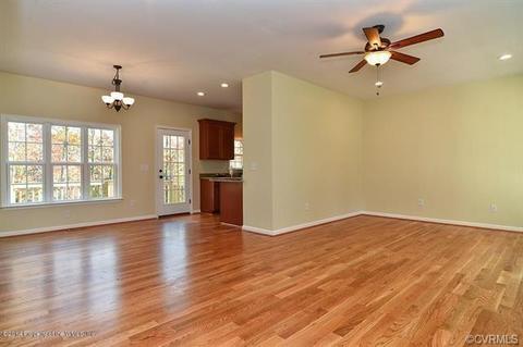 1921 S Waterside Dr, Lanexa, VA 23089 photo 5