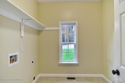 1921 S Waterside Dr, Lanexa, VA 23089 photo 14