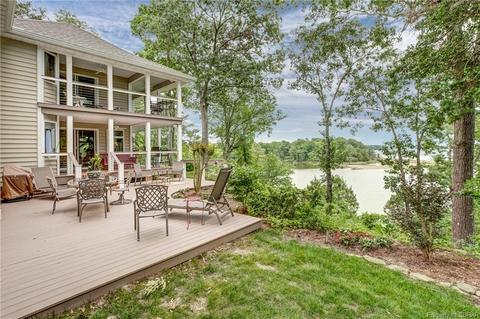 1215 Cherry Point Rd, White Stone, VA 22578 photo 3