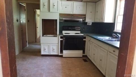 906 Greys Point Rd, Topping, VA 23169 photo 14