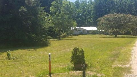 906 Greys Point Rd, Topping, VA 23169 photo 4