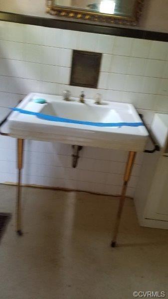 906 Greys Point Rd, Topping, VA 23169 photo 18