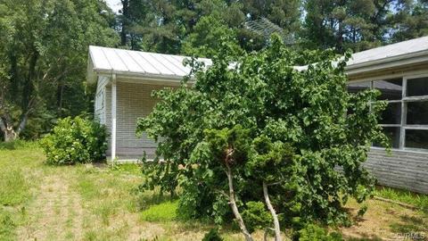 906 Greys Point Rd, Topping, VA 23169 photo 9