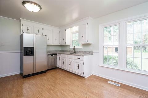 1320 Riverview Dr, West Point, VA 23181 photo 9